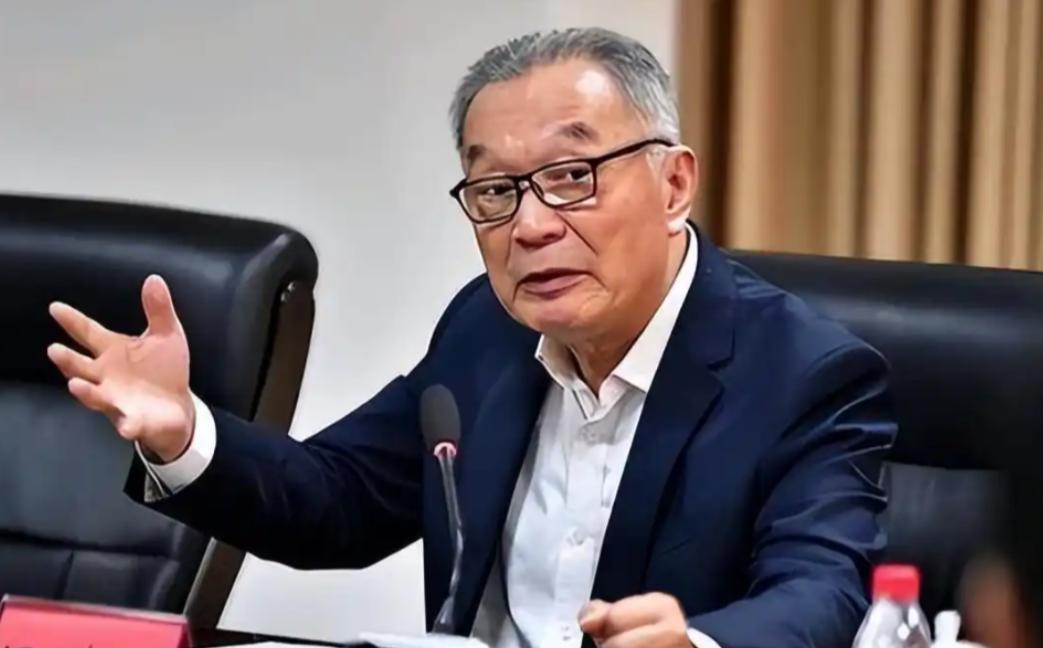 “国有资产是几千万先烈用命换来的，是全民所有的。如今你要私有化，要据为己有，那好