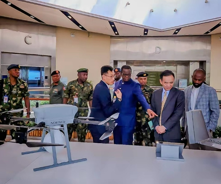 太快了，已经有外国代表来中国买武器了！后边的得排号随着5架印军战机折戟战场，巴