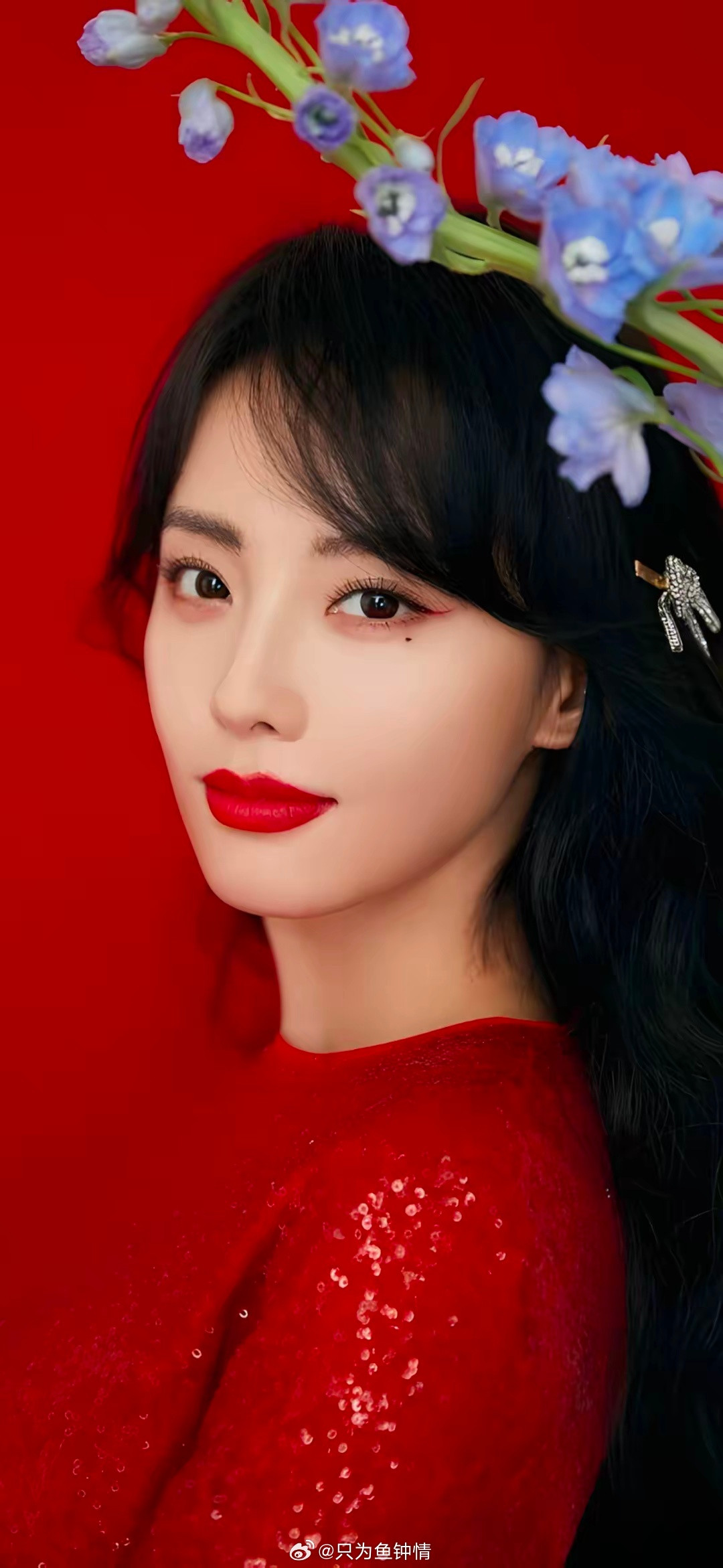 张嘉倪真是个谜，都不知道她赢了还是输了。你说她输了吧，她有钱有事业有颜值，年纪轻