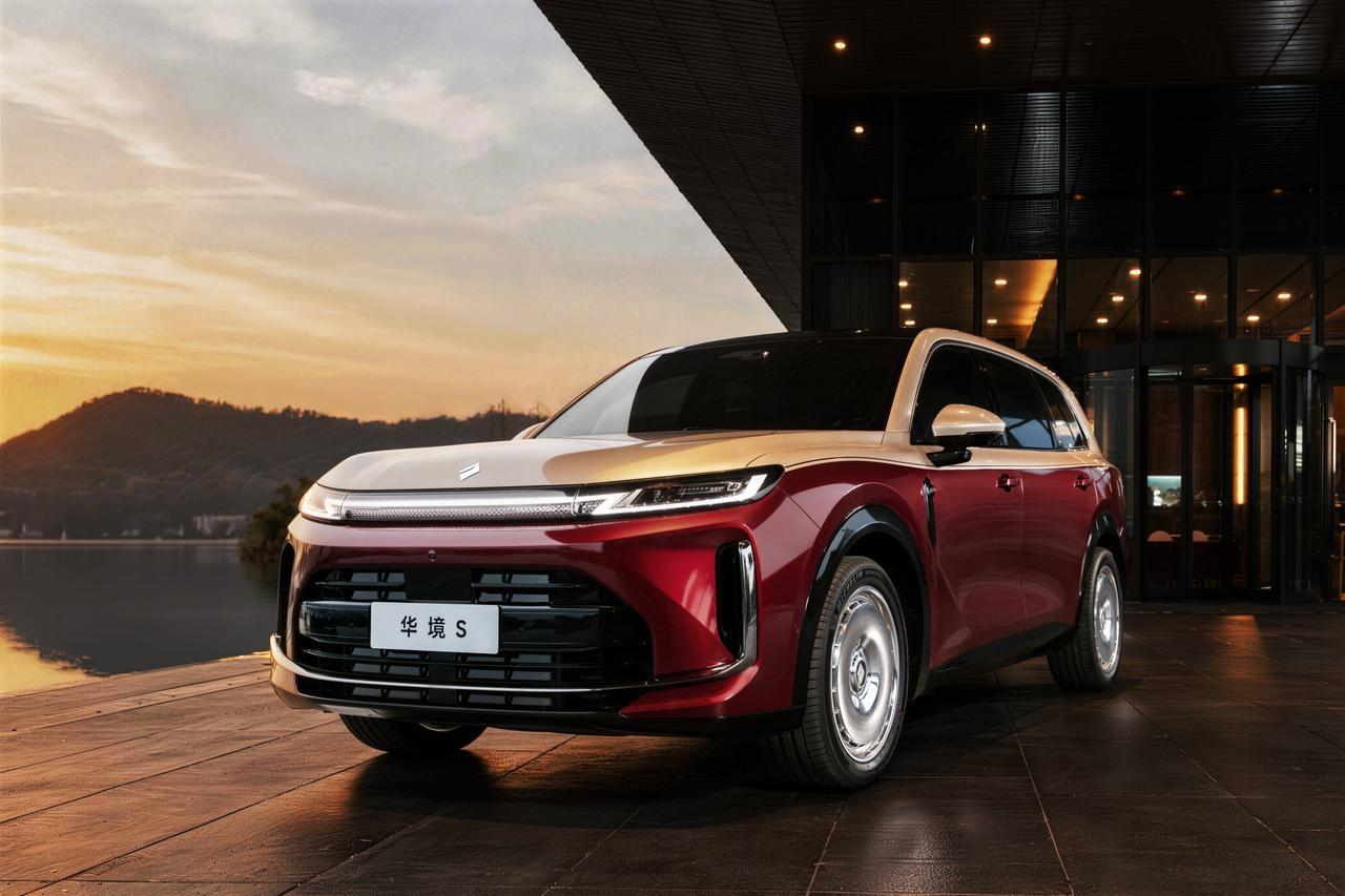 同事卖掉了燃油车，换成了新能源车，开了两年，告诉我们说：1：省钱是真的。电费