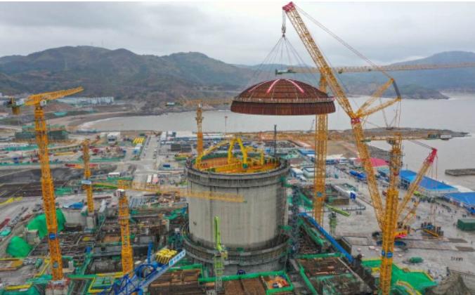 AI的发动机是什么?是算力。而作为算力载体的数据中心,是一个个用电量堪比小城市的