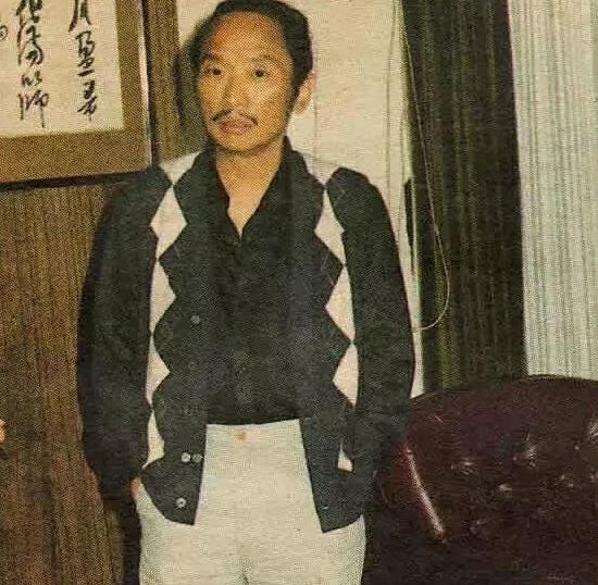 1980年10月，42岁的古龙被人砍成重伤，失血2000cc，医院为他误输了带有