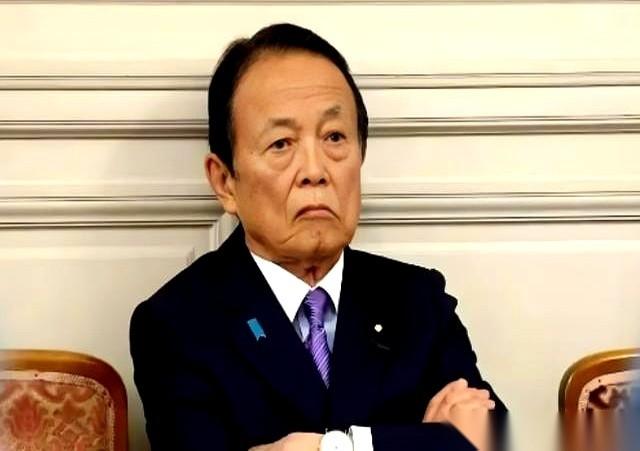 那老头子，麻生太郎，终于不装了。直接摊牌了：中日关系？好不了了，以后也别想了。