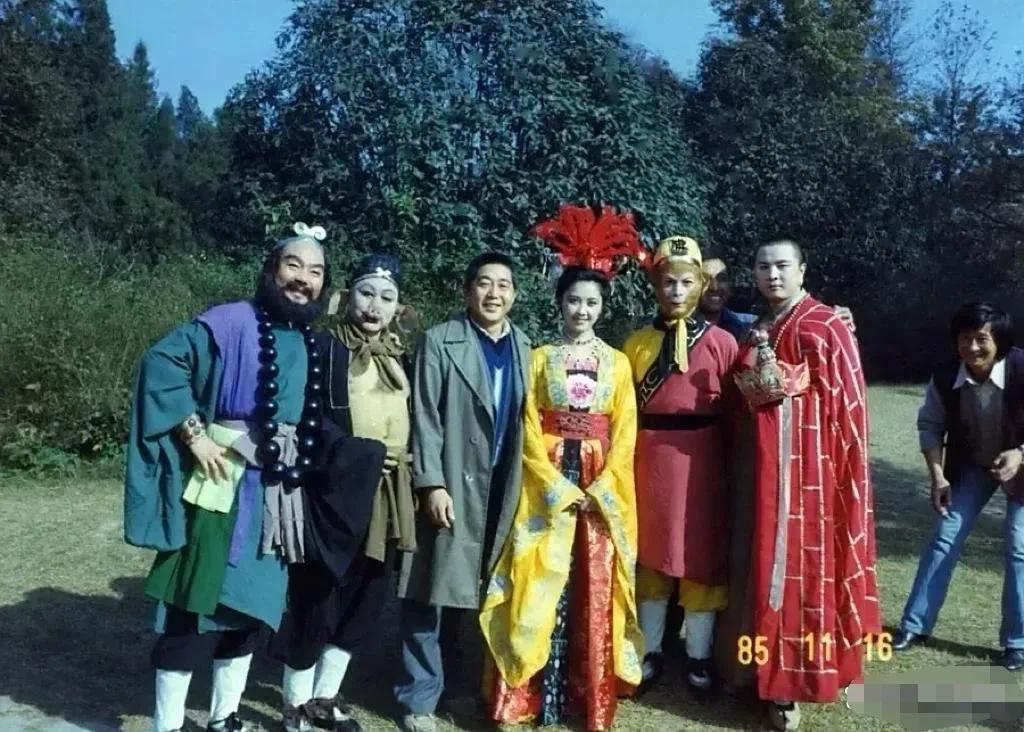 这孙猴子，太不会来事了，真不应该把他放出来？一张年代比较久远的老照片了，看时