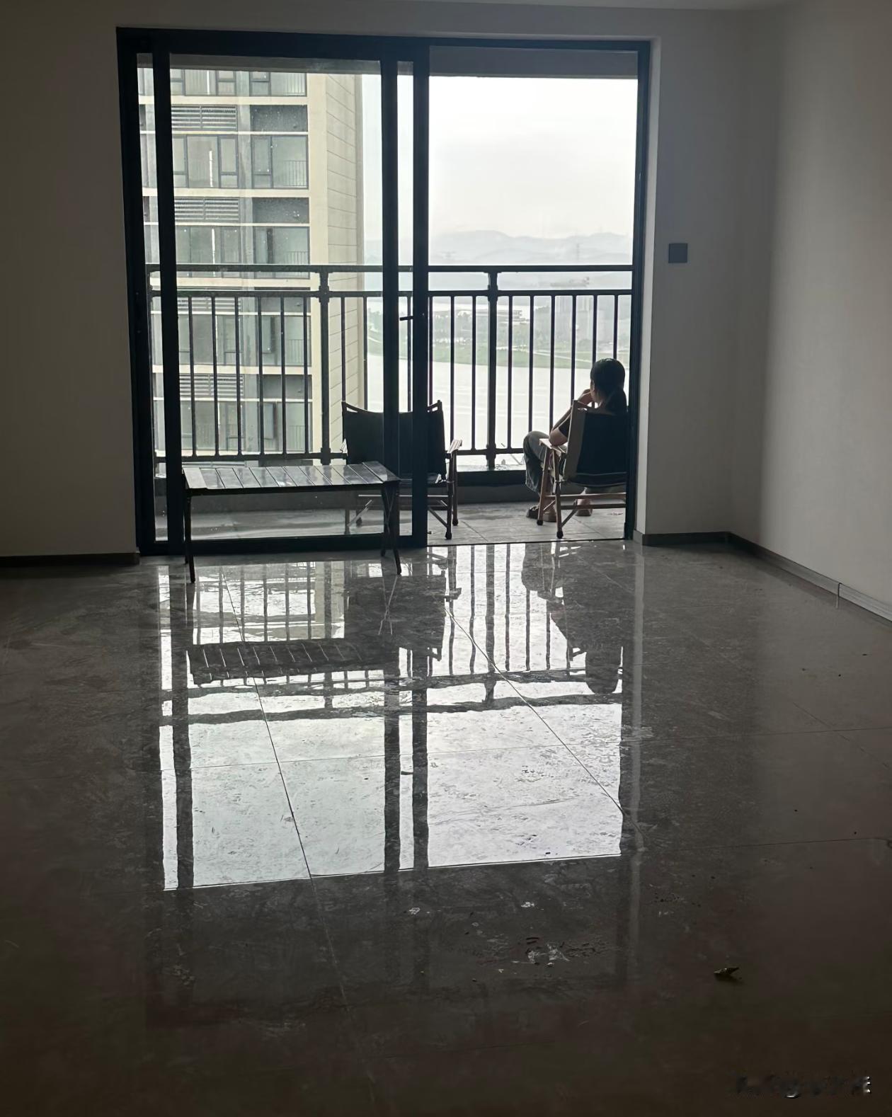 有没有过来人传授一下经验，这阳台到底是封还是不封？