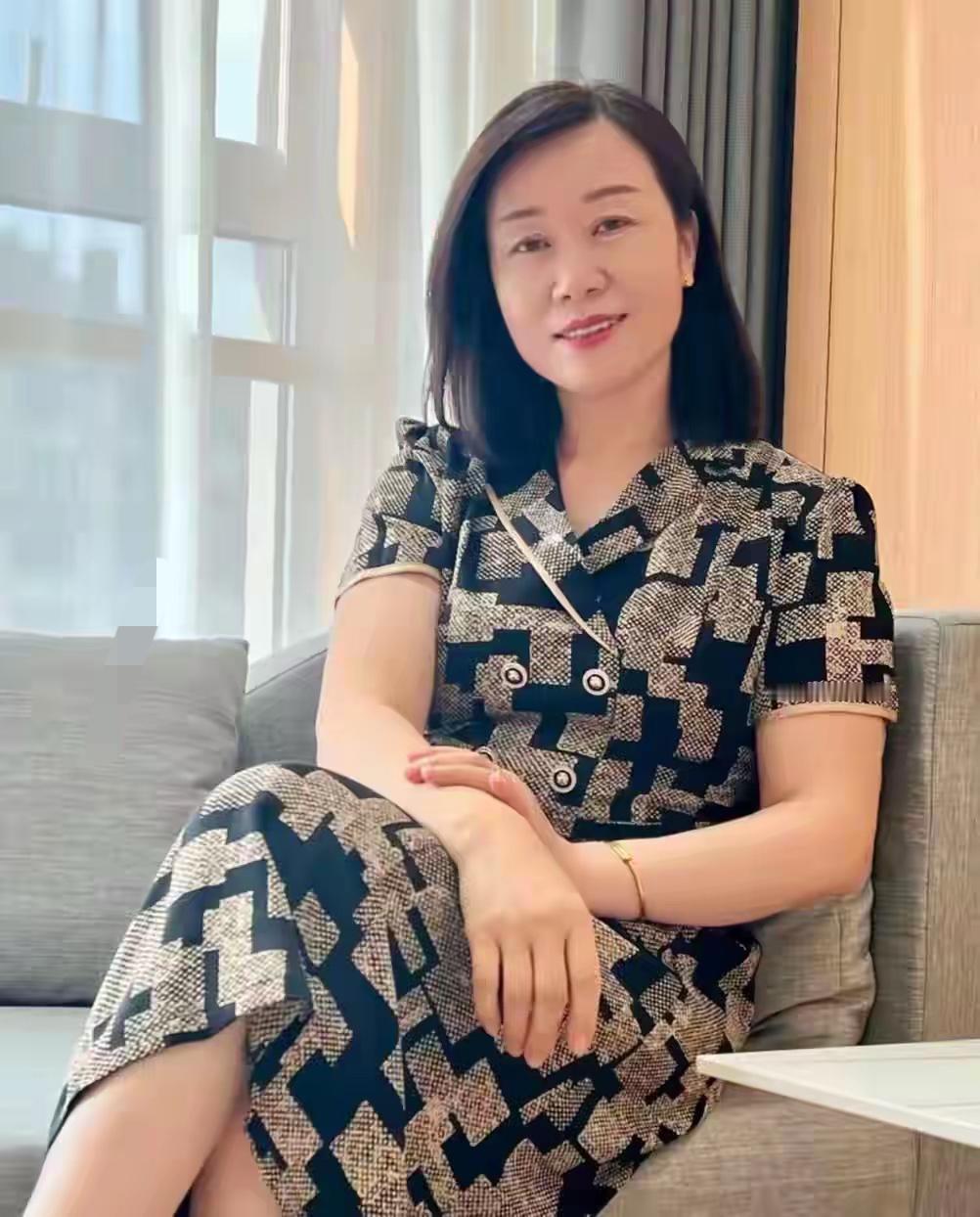 我53岁果断离婚，不伺候瘫痪婆婆，谁爱伺候谁伺候我今年53岁，刚刚办完离婚手