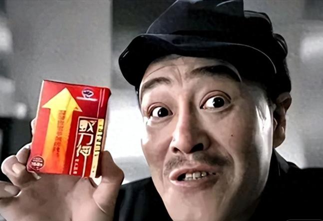 花1亿请赵本山代言，成本2毛的东西，硬是从农民手里卷走200亿。十多年过去，创始