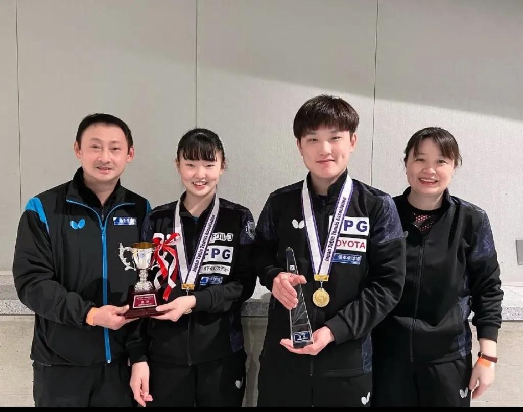 张本这一家子，是真能折腾，连人带行李直接搬去了德国。