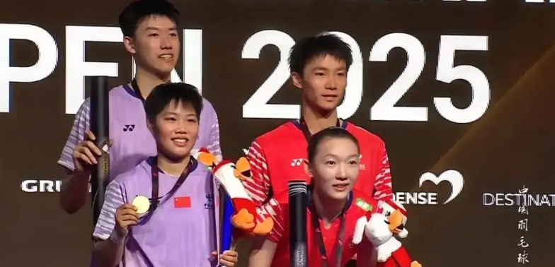 最新一期的世界羽联混双排名依然是国羽占据了前两位，蒋振邦/魏雅欣虽然在法国公开赛