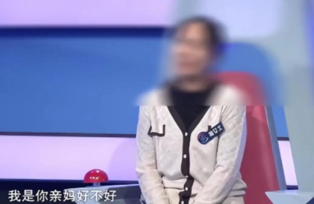 拆迁分两套房就拉黑女儿，老太患病求复合，女儿回应扎心了河南一老太太拆迁分到两