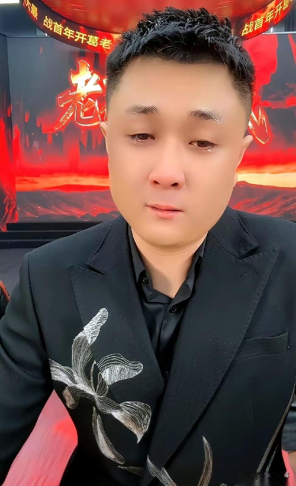 太原老葛从头到尾没有说过要退网，表示方丈和我关系很好，我不播了他也选择不播了，尘