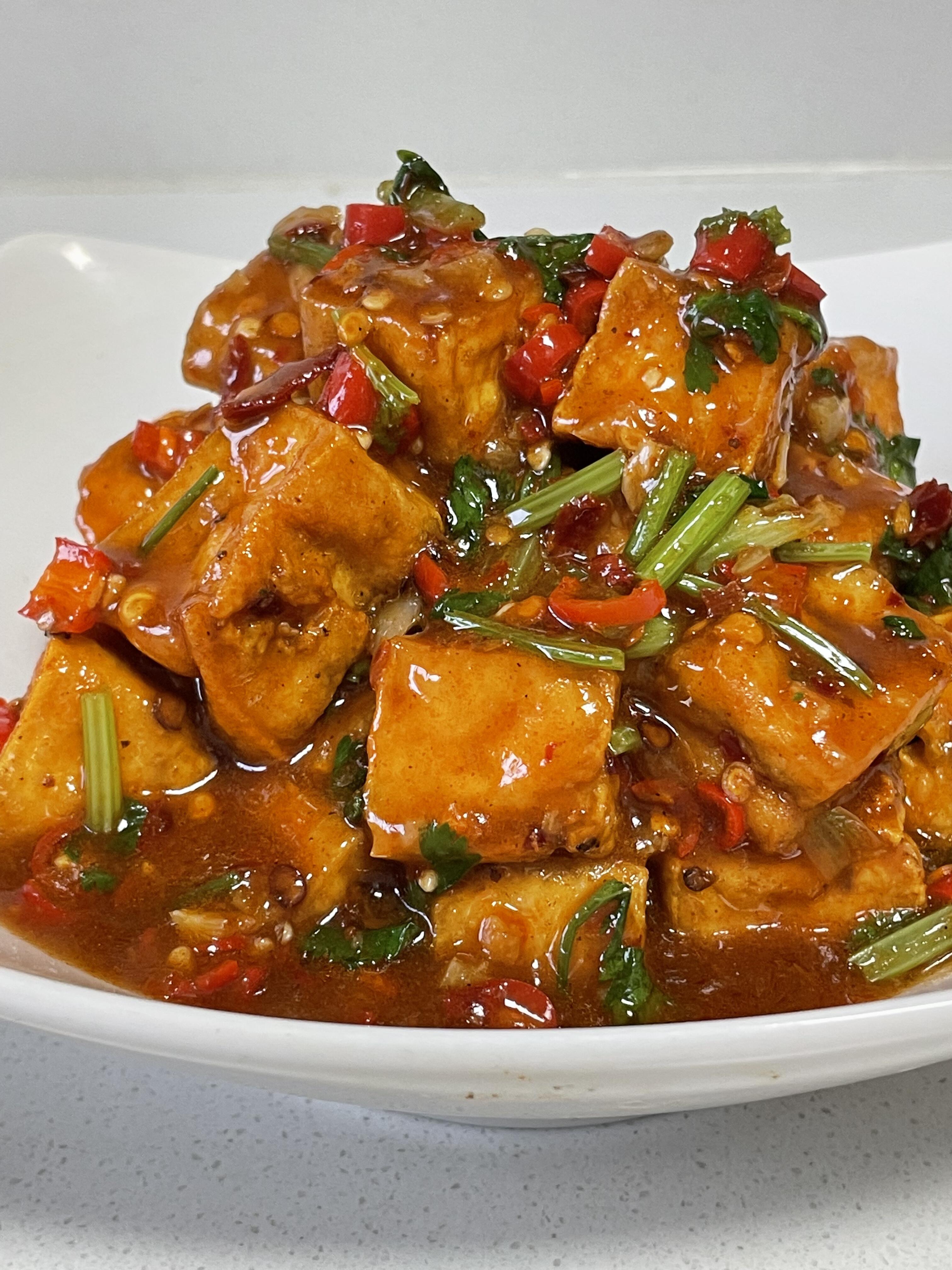 夜市同款浇汁豆腐！脆香入味，一口复刻小摊味家人们谁懂啊！终于在家复刻出夜市小摊