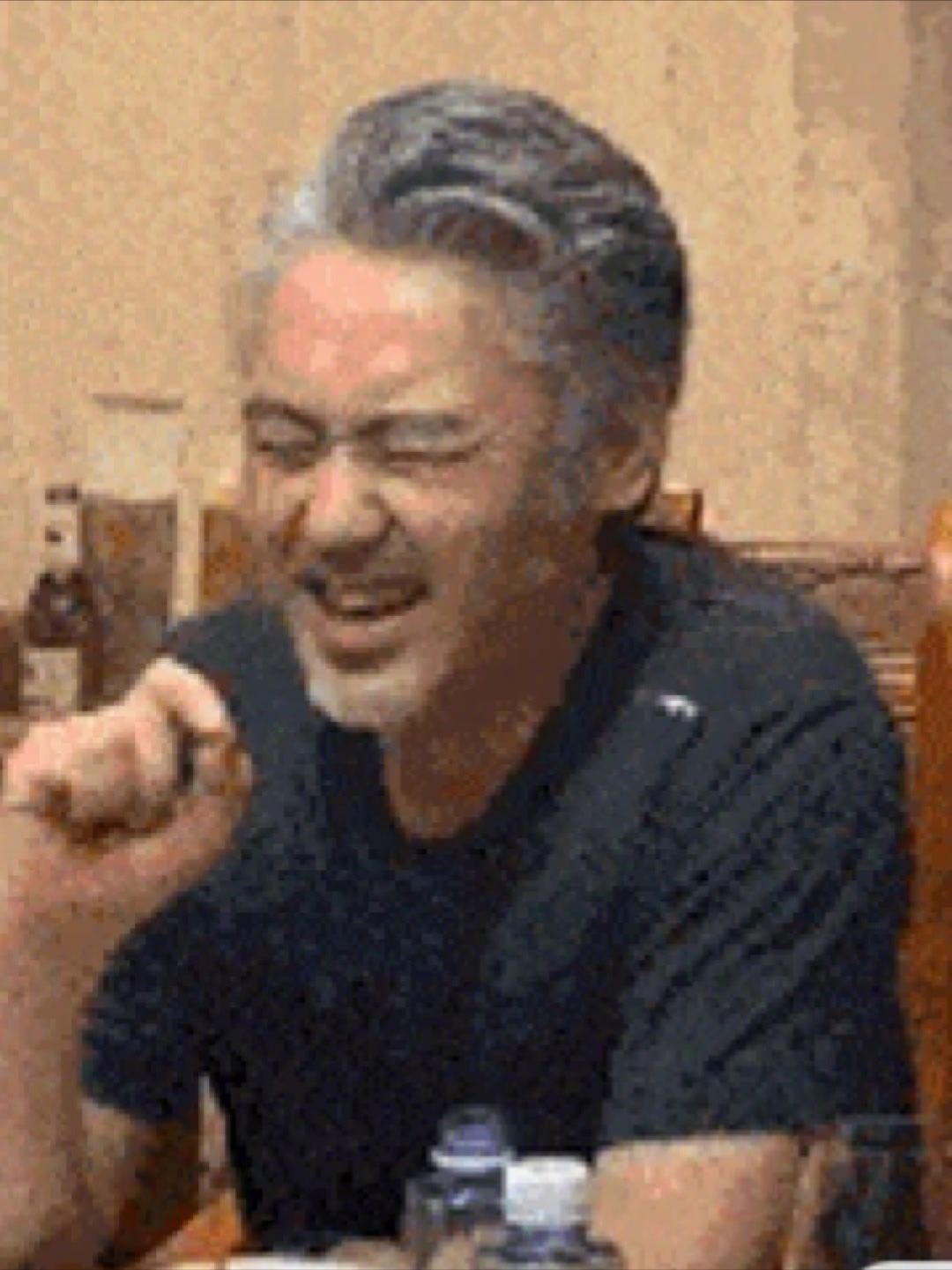 #深圳富豪夫妻联手送小三入狱#“谈恋爱吗，坐牢那种”[doge]现在婚外情的结局早就不只是还钱了事，