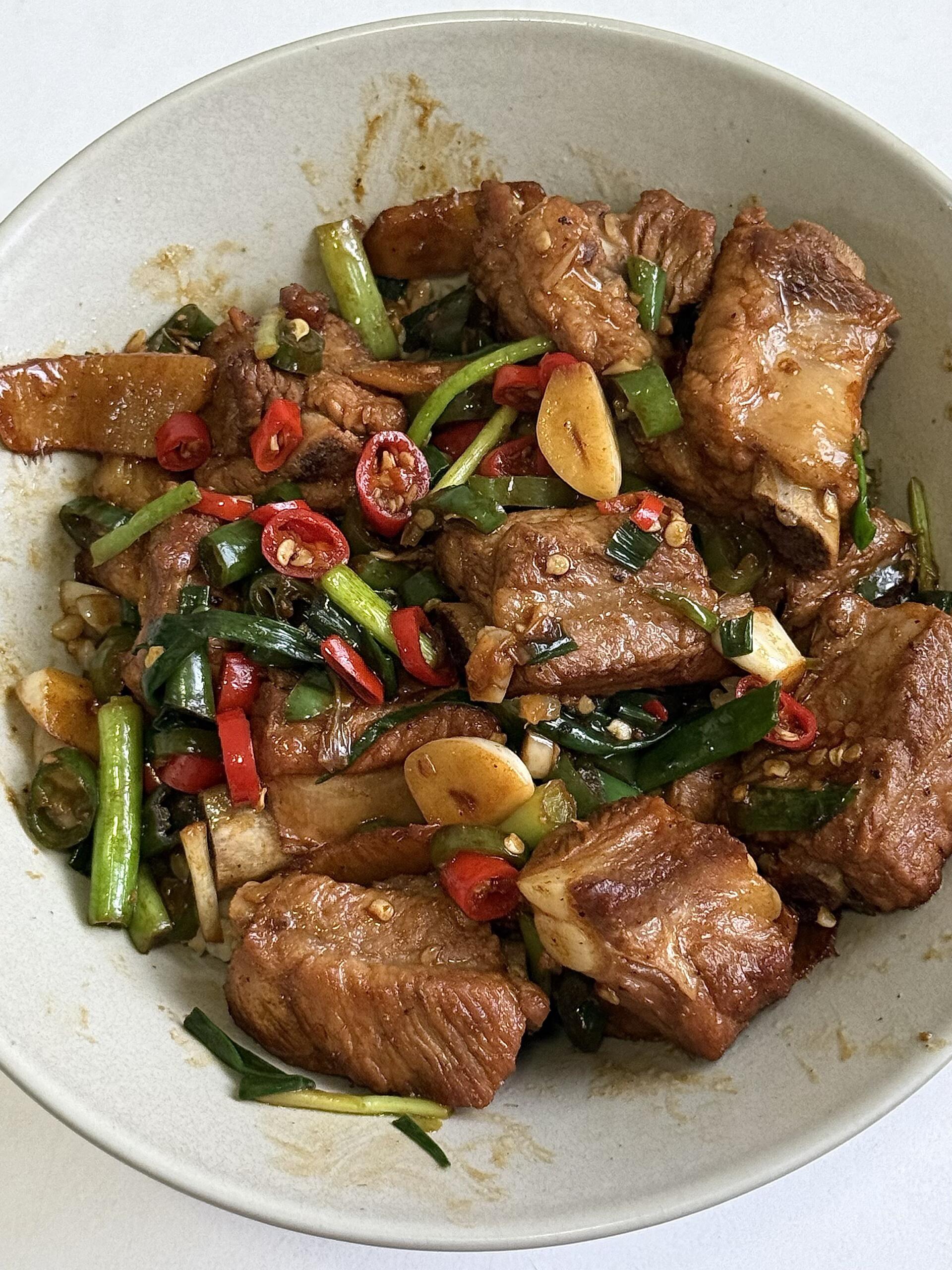 劝所有爱吃排骨的都去做！生炒排骨香到啃骨头家人们，真心劝你们试试这道生炒排骨，