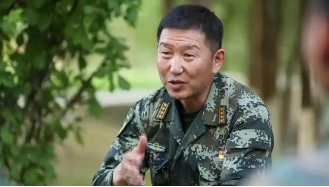 2008年，一群恐怖分子袭击了我国南疆的一个检查站，残忍杀害多名队员，指挥员王刚