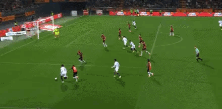 坏事，爱将杜埃受伤……看着不太好，赛后已经拄拐了之前他肌肉刚受过伤，这次又捂着大