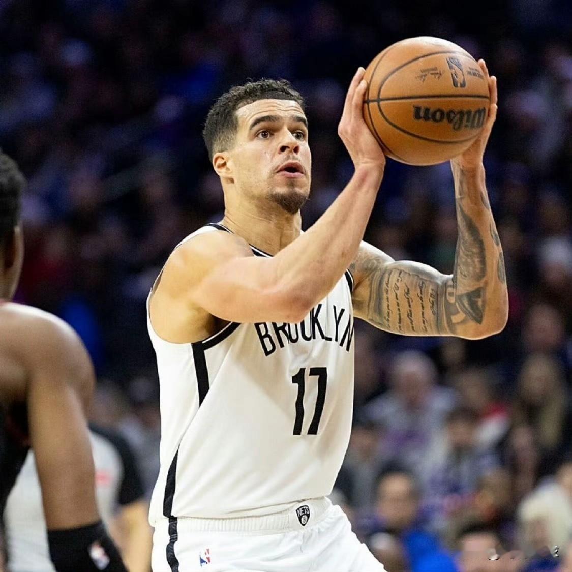 9大NBA交易动态：2个与快船有关！据美媒各大媒体报道，过去几小时，NBA爆