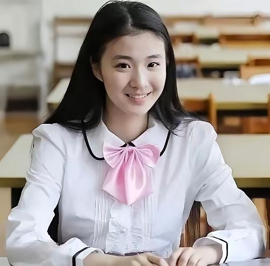 王楚然用七年完成蜕变，从青涩学生到全民女神，一路逆袭真的太励志了。