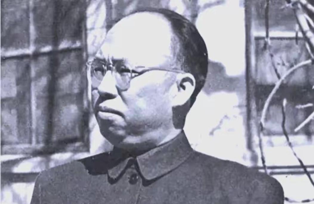1929年浙江脚夫带两挺重机枪投奔红军，拒绝500块大洋赏钱，此后征战16年只升