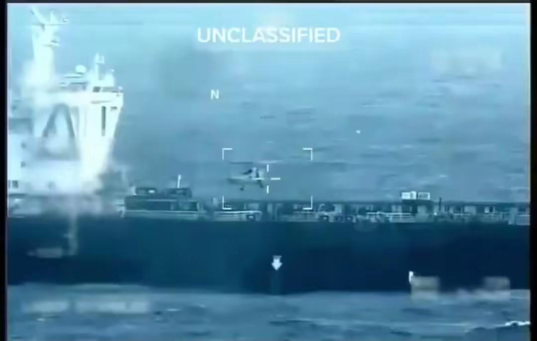 突发新闻：美国在委内瑞拉海岸附近扣押的船只为悬挂巴拿马国旗，中国所有的一艘超级油