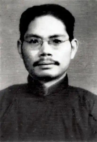 1949年1月的一天晚上，地下党马识途刚回到公馆，正要跨进大门时，看到房东家的保