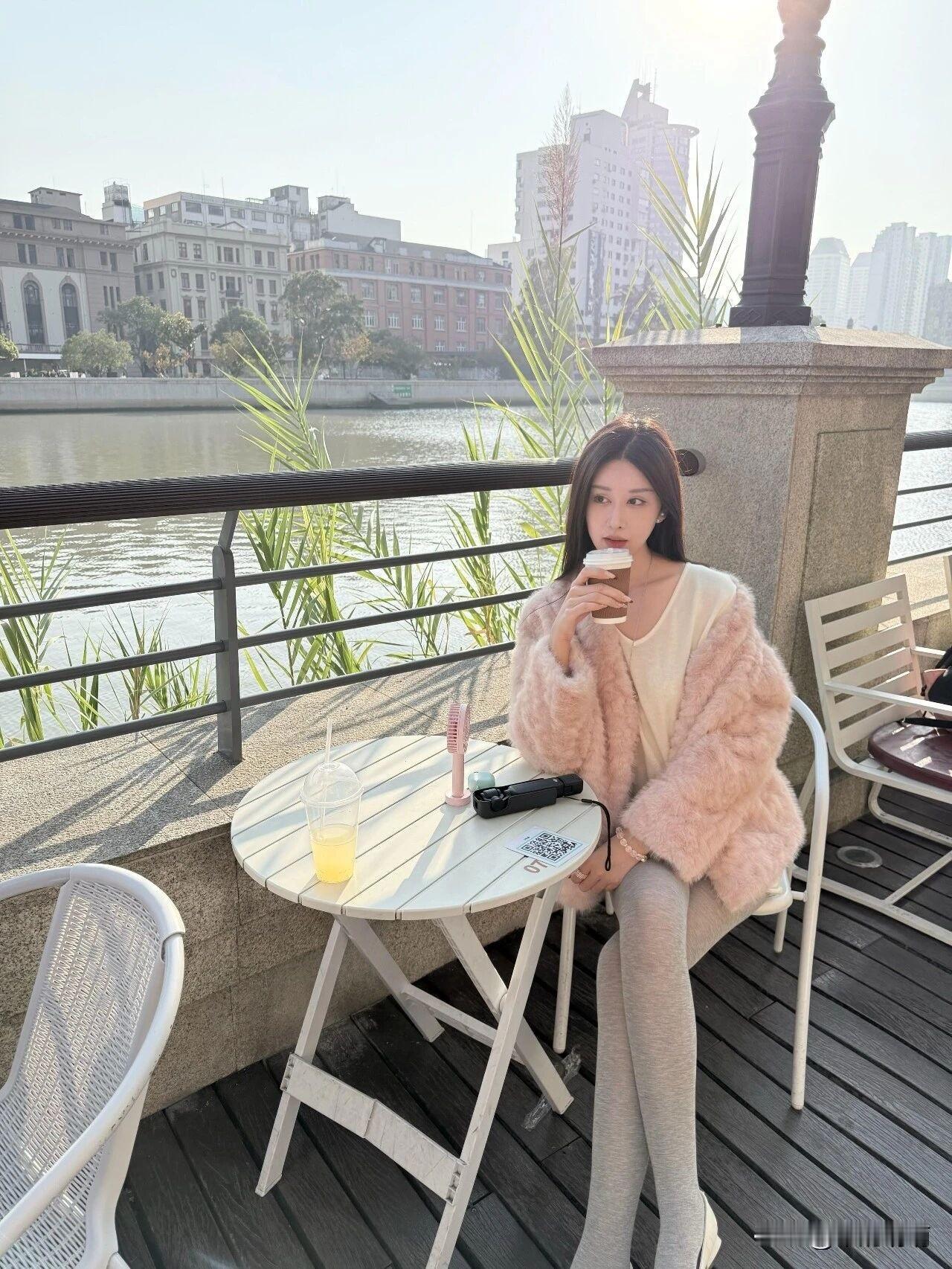 女人都喜欢穿高跟鞋吗