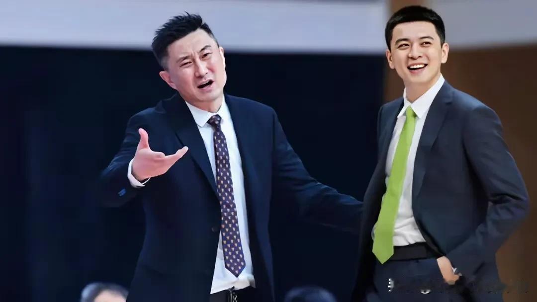 CBA最近两年有6名顶级球星换东家，明年谁能夺冠？1，周琦从广东加盟北京。2