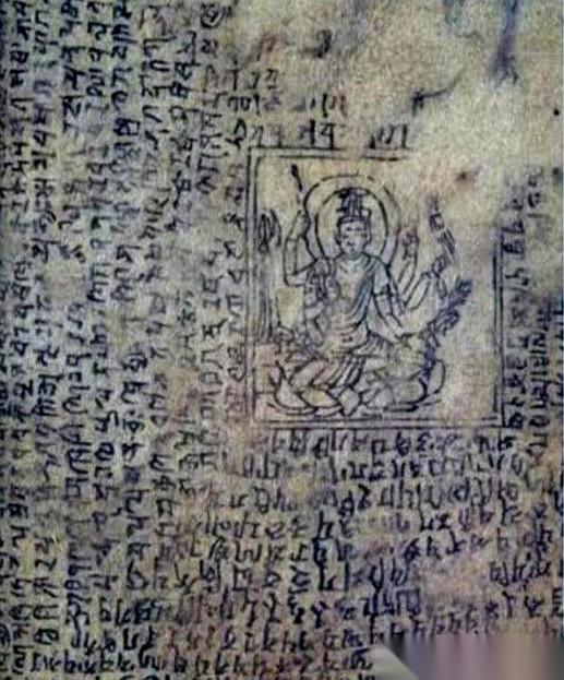 撬开一个唐朝女人的手镯，里面不是珠玉，是一个睡了1300年的秘密。就一张小小的