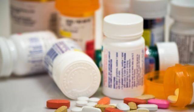 美媒发现不对劲了，除了稀土以外，中国手里还有一张王牌没用，那就是美国的医药供应链