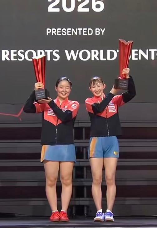 张本美和/早田希娜举起女双冠军🏆奖杯的时候笑的好甜——终于冰释前嫌啦！2月2