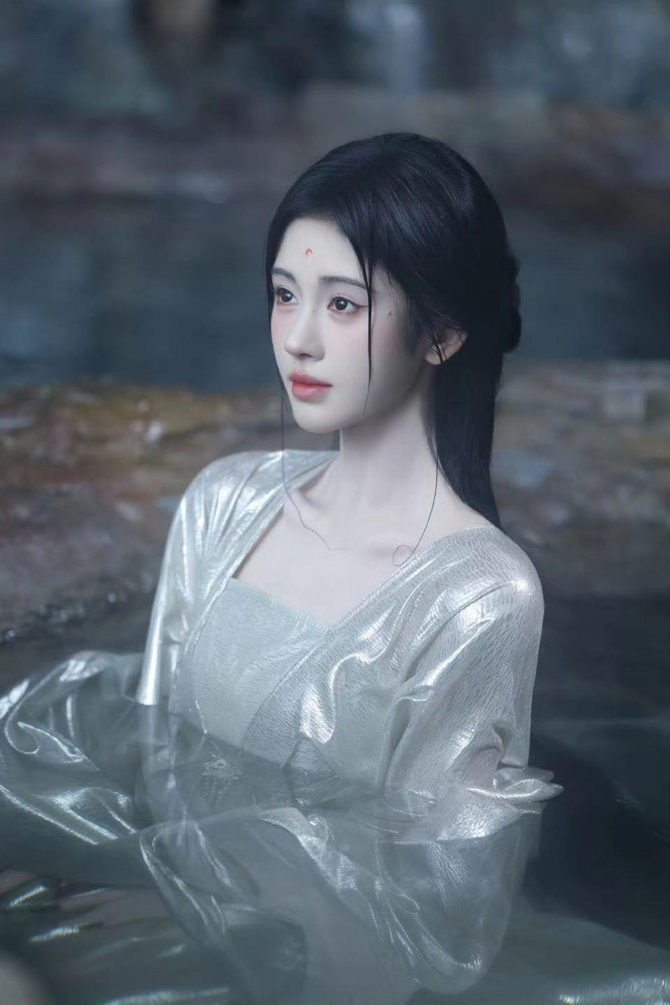 鞠婧祎