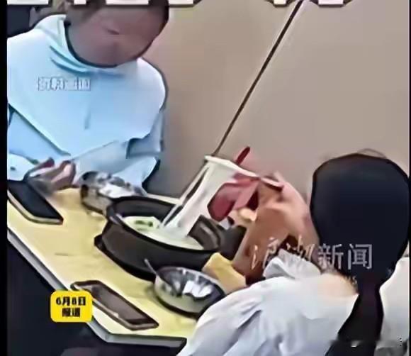 “吃相太难看！”承德，一男子开米线店，来俩女子，点了一份16元的砂锅米线，米线端