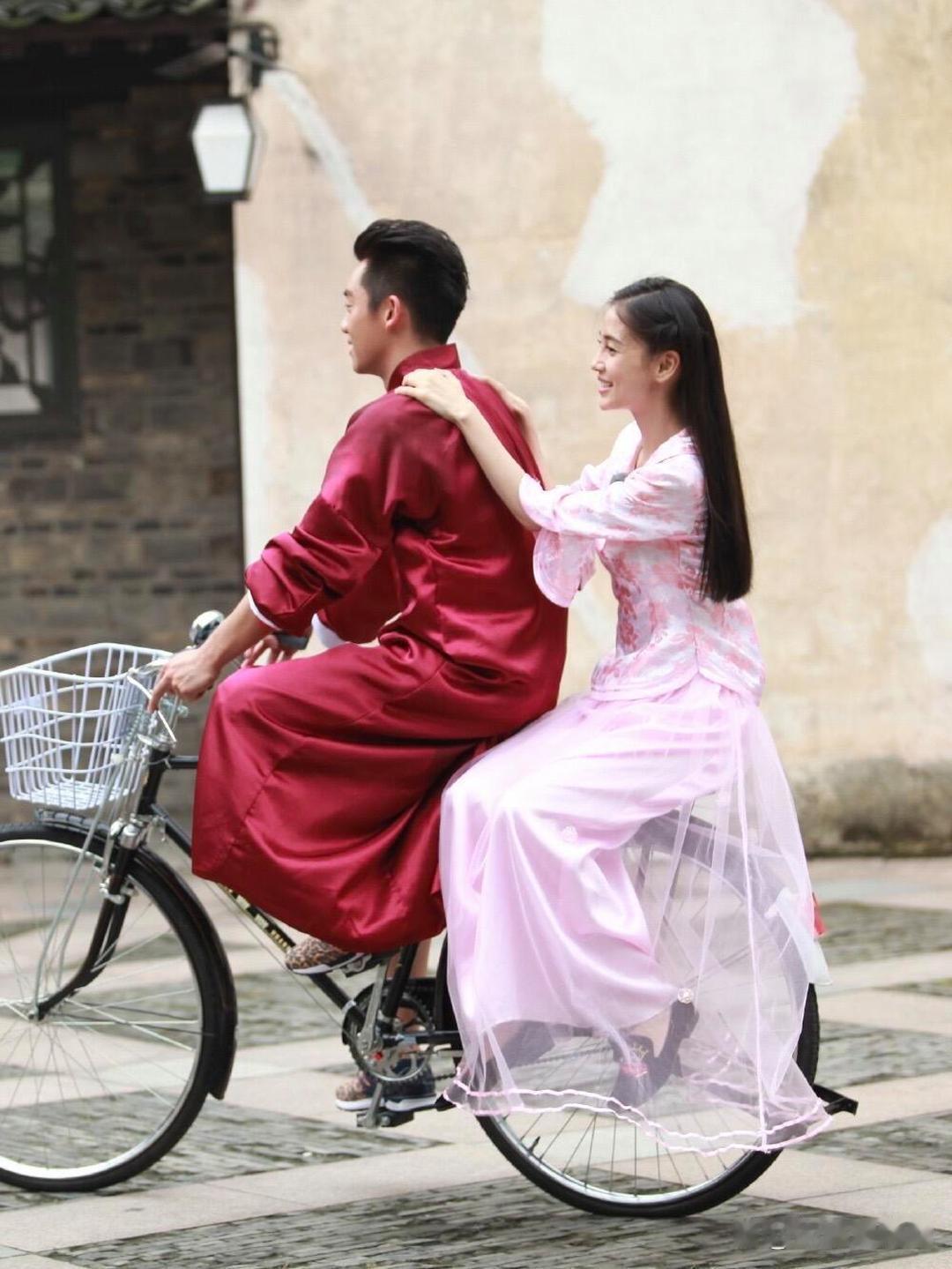 baby不白，但是五官太美了，让人感觉很真实的美