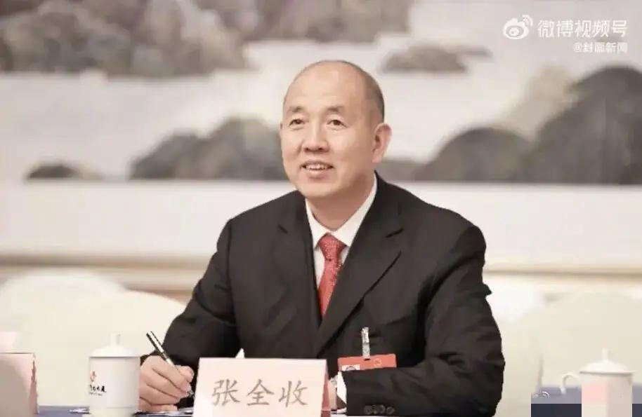 “60岁还在搬砖，是残忍还是成全？”——请把“继续打工”的选择权，还给老去的农民