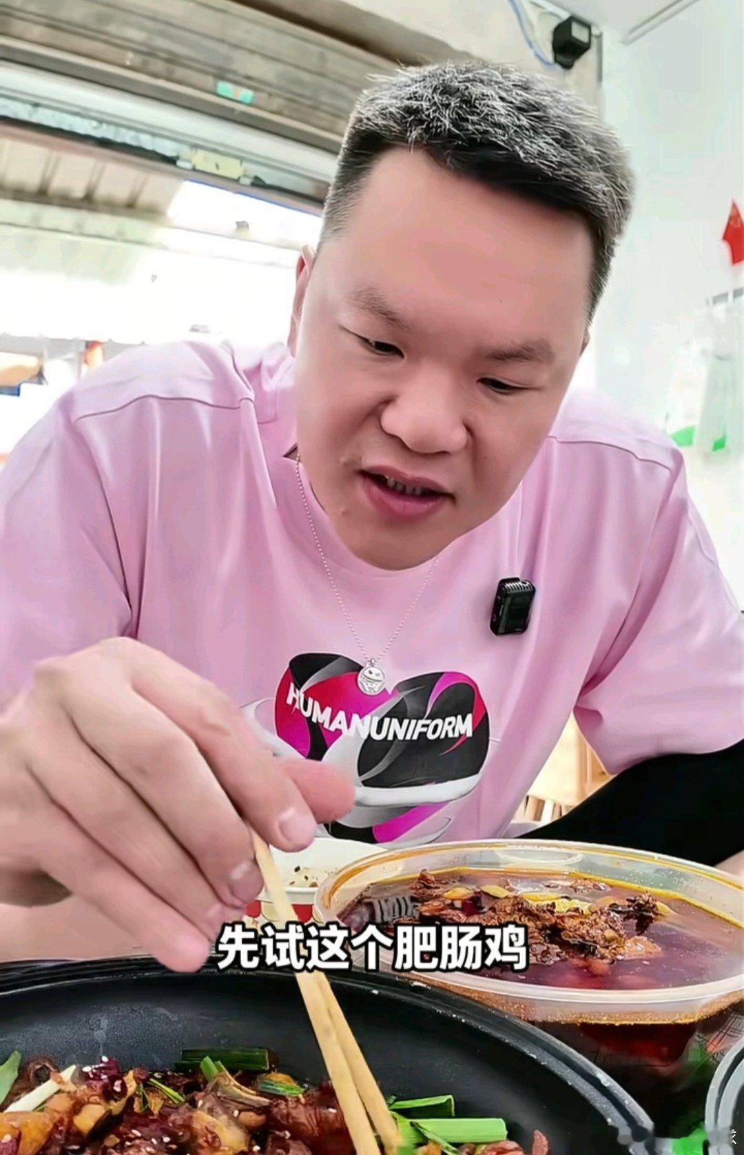 谈到中国篮球本届亚运会的糟糕成绩，朱芳雨坦言感到非常痛心，也给出了犀利点评“曾经的亚洲霸主，现在被人