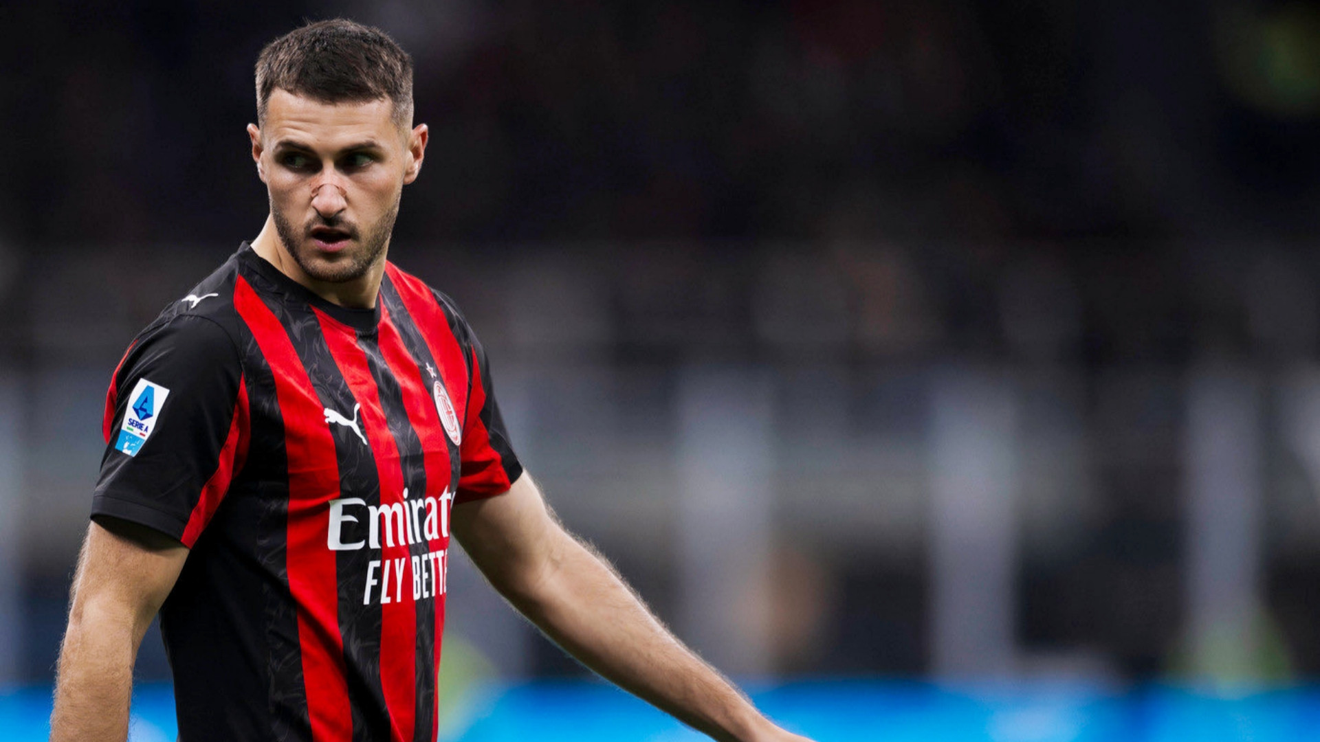 米兰官方消息，圣地亚哥·希门尼斯成功接受了右脚踝关节镜清理手术。希门尼斯将返回