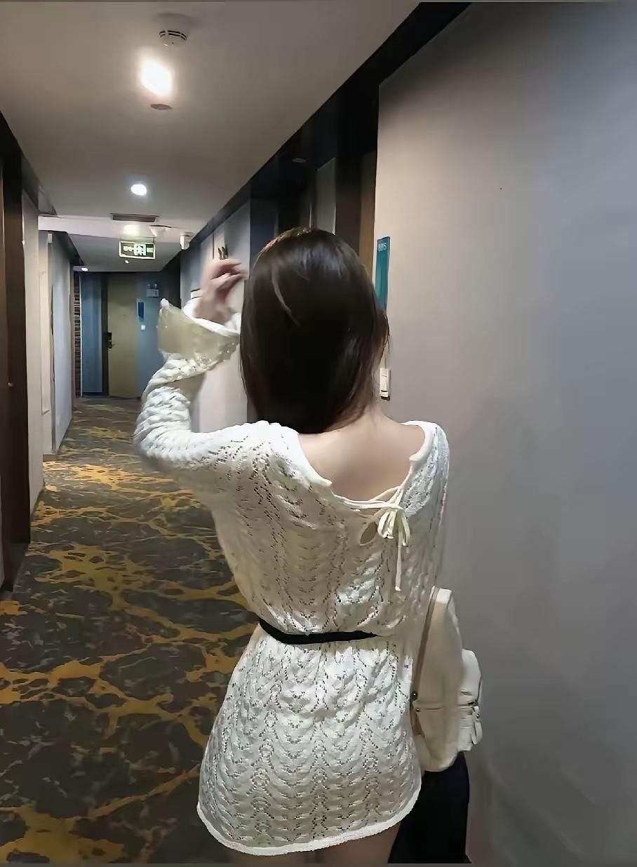 朋友在酒店干安保工作每天对关键时间点和关键地点的视频都要认真、仔细的回放和记