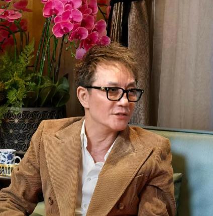 周正毅睁着眼睛说瞎话，句句不提钱，事事都是为了钱！周正毅最近总是提到杨恭