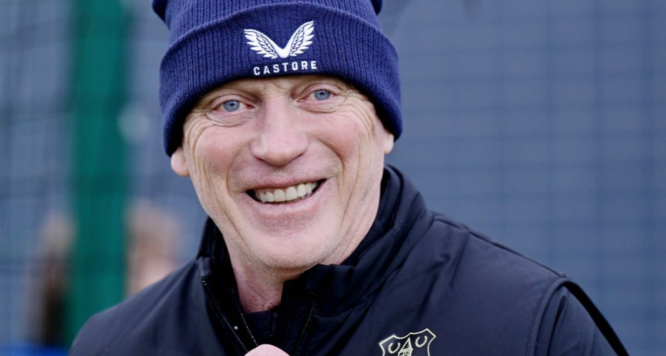 莫耶斯不愧为英超老牌教练，收官之战，一场比赛直接一箭三雕啊！1：帮了热刺保级