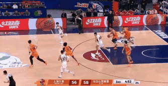 上海久事队超级球星张镇麟终于得分了！在今天进行的上海久事和吉林长白山恩都里的比赛