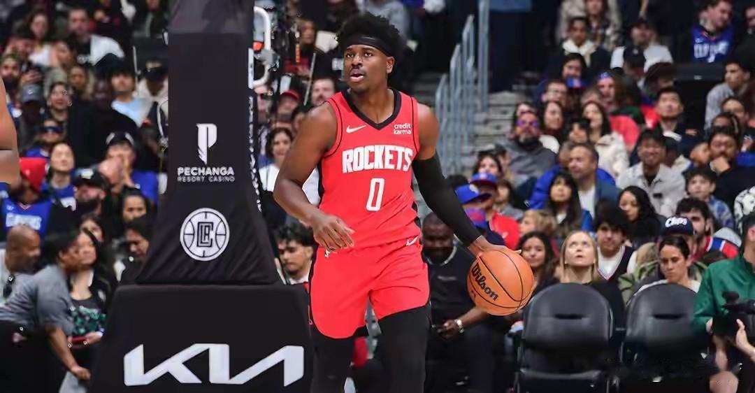 霍乐迪19分钟高效砍18分，乌度卡应醒悟重用火箭客场114-104击败骑士，比