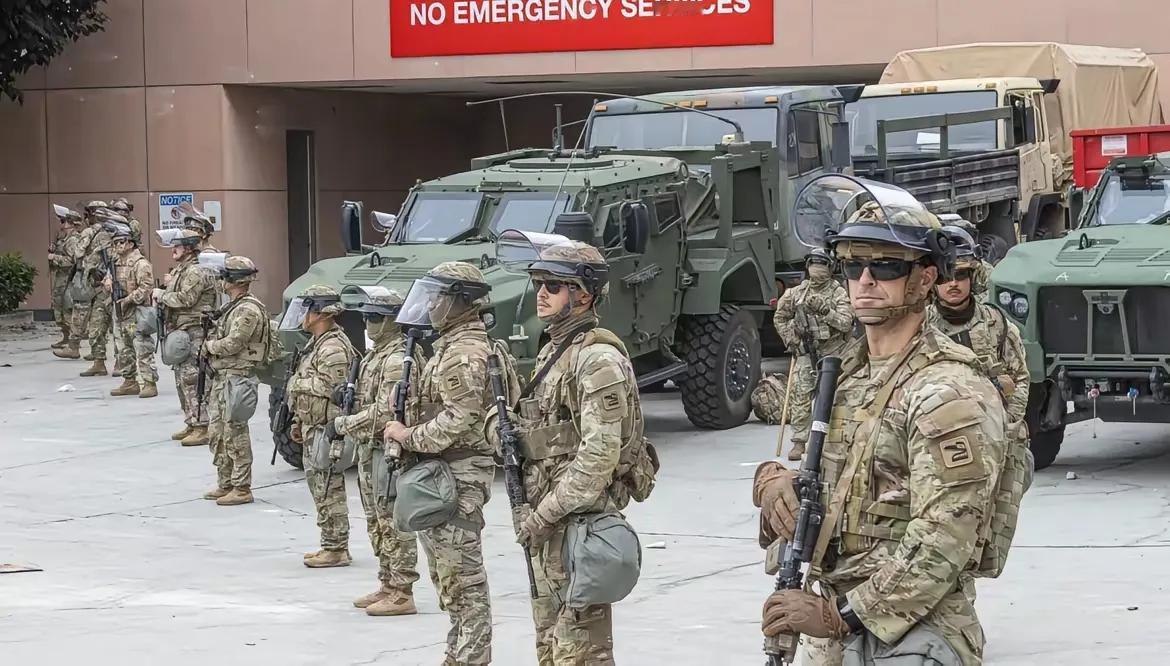 加州，这次拿出了自己的国民警卫队在硬干！这个国民警卫队的职能，有点类似于我国