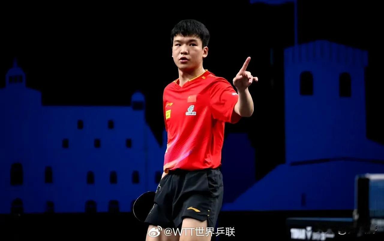 向鹏的固执导致他输掉了比赛。10月29号深夜。国乒男单最后一棵独苗