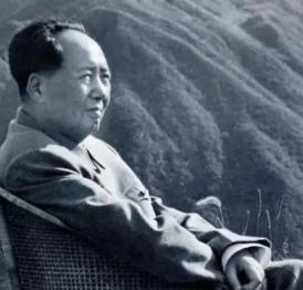1949年，建国没多久，一群洋人捧着“欠条”，逼新中国还钱，主席一句话怼得对方哑