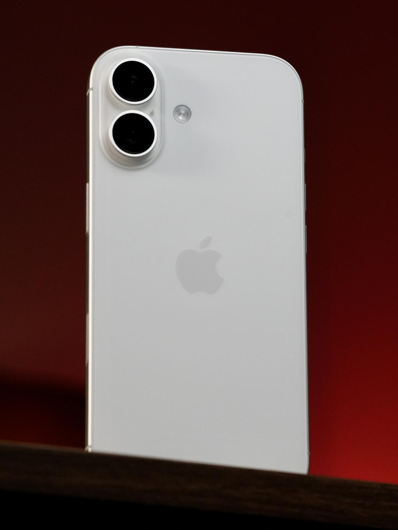 2026年是谁还在买iPhone17？最近买了一台iPhone17，我一