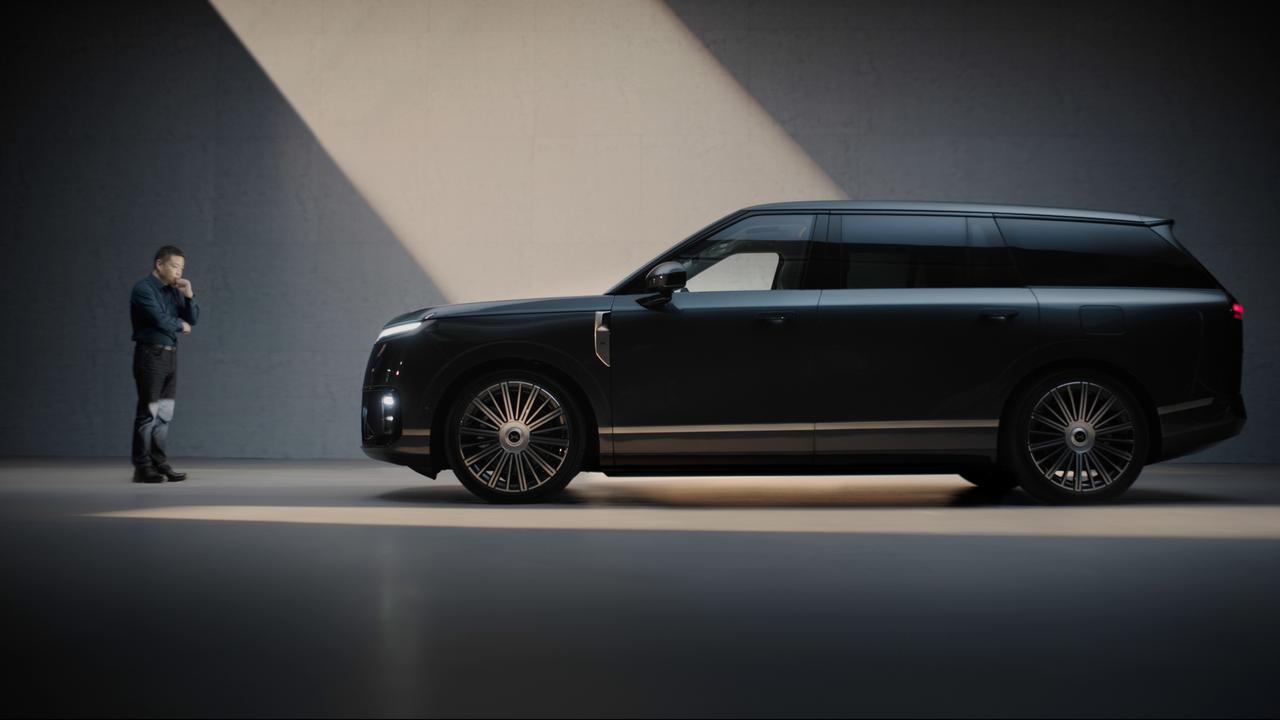 何小鹏沉浸式体验小鹏GX的百万级气场！小鹏汽车12年磨一剑，大湾区揽胜——小