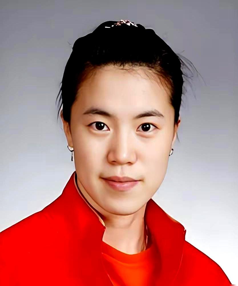 这才过去多久，王楠的球馆就从国乒“常驻地”变成了“被踢出名单”？这反差也太扎心