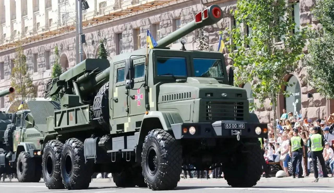 2025年乌克兰国防工业产值预计达350亿美元，前线装备76%来自本土采购。军工