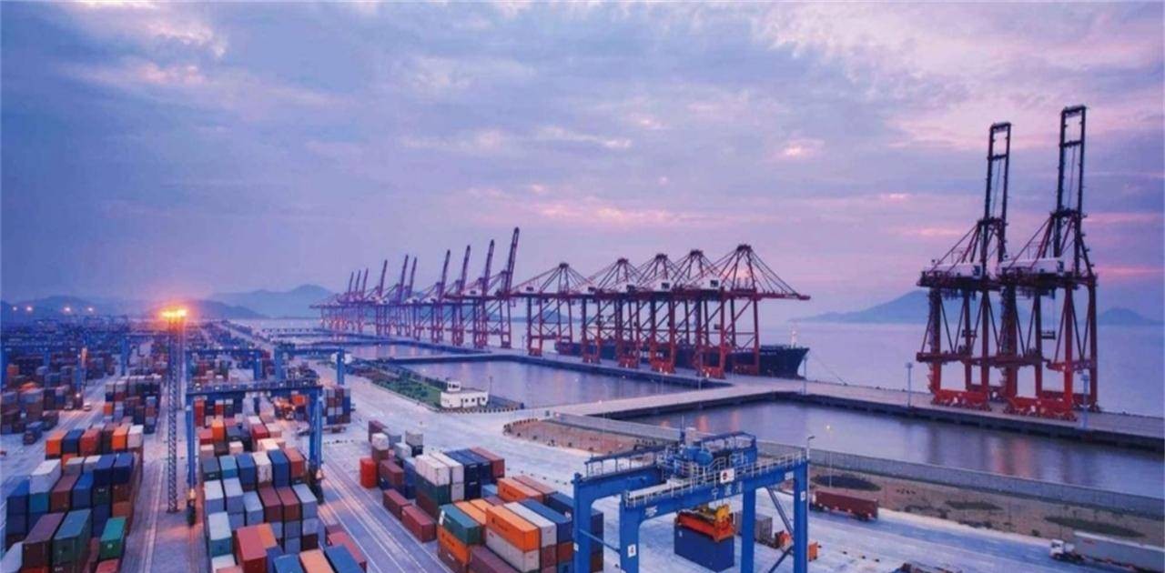 又有一国和美打响关税战！话音刚落，就马不停蹄跑到中国办了件大事