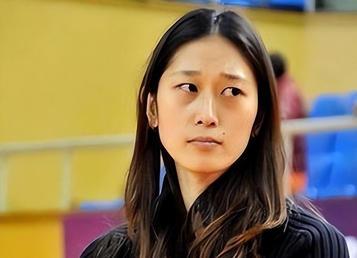 2026年3月女篮世预赛，中国队惜败比利时后，王思雨在场边痛哭。前八一队主